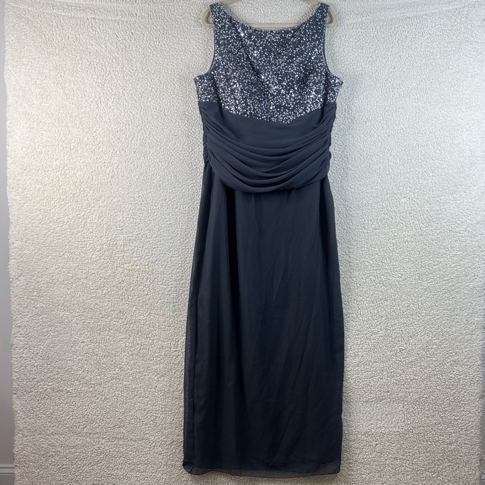 NWOT Jean De Lys Women Gray Sequin Beaded Sleeveless Formal Gown PLUS SIZE 20